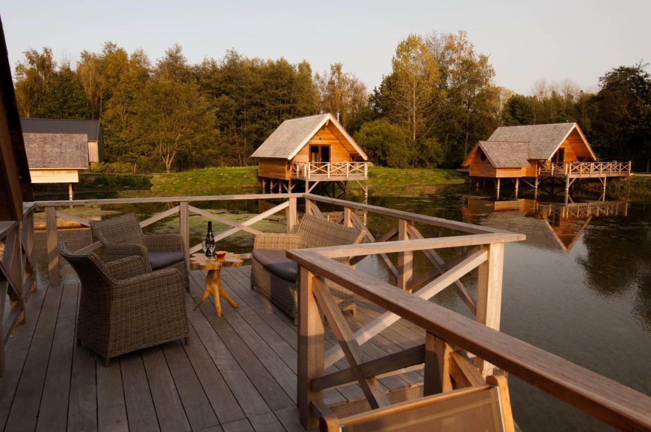 Aqualodge Hotel Insolite Ermeton-sur-Biert Exterior foto